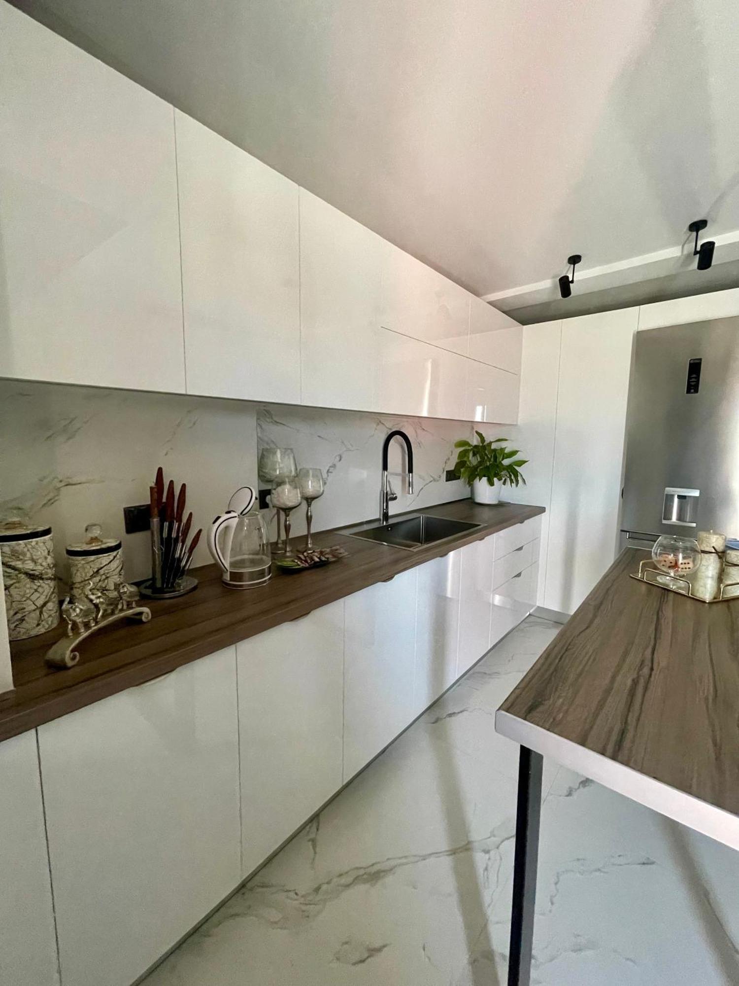 Knd Living Concept - Penthouse Appartement Nea Alikarnassos Buitenkant foto